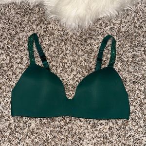 VS wireless bra